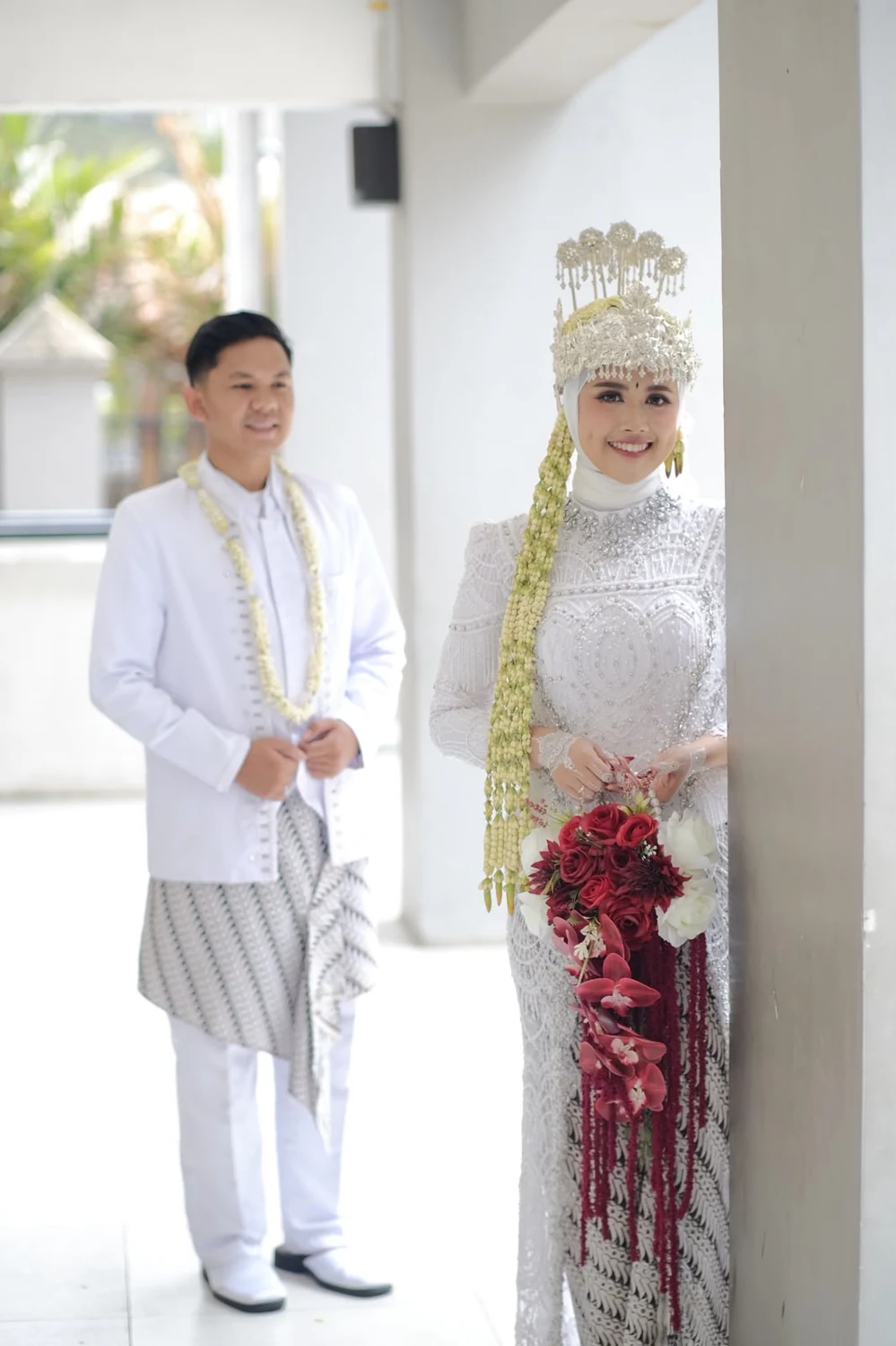 Frena dan Asep di hari pernikahan